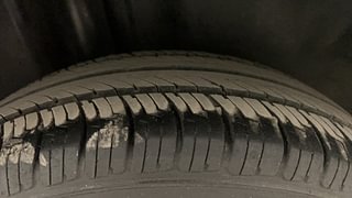 Used 2013 volkswagen Vento 1.6L Highline Diesel Diesel Manual tyres RIGHT REAR TYRE TREAD VIEW