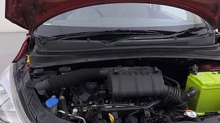 Used 2012 Hyundai i10 Sportz 1.2 Kappa2 Petrol Manual engine ENGINE RIGHT SIDE HINGE & APRON VIEW