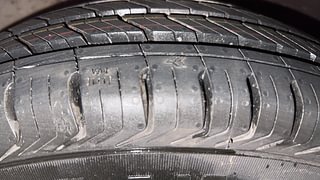 Used 2012 Hyundai i10 Sportz 1.2 Kappa2 Petrol Manual tyres RIGHT FRONT TYRE TREAD VIEW