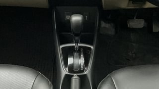 Used 2021 honda Amaze 1.5 V CVT i-DTEC Diesel Automatic interior GEAR  KNOB VIEW