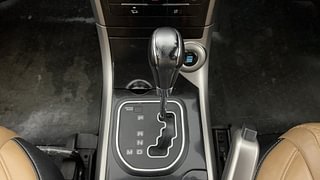 Used 2021 Mahindra XUV500 [2018-2021] W11 AT Diesel Automatic interior GEAR  KNOB VIEW
