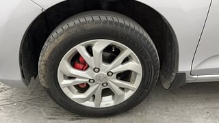 Used 2020 Honda Amaze [2018-2021] 1.2 V i-VTEC Petrol Manual tyres LEFT FRONT TYRE RIM VIEW