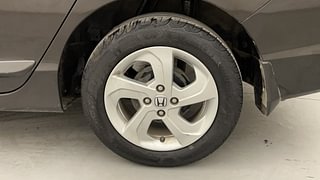 Used 2014 Honda City V Petrol Manual tyres LEFT REAR TYRE RIM VIEW
