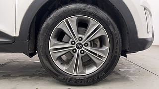 Used 2017 Hyundai Creta [2015-2018] 1.6 SX Plus Auto Petrol Petrol Automatic tyres RIGHT FRONT TYRE RIM VIEW