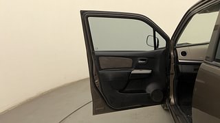 Used 2013 Maruti Suzuki Wagon R 1.0 [2013-2019] LXi CNG Petrol+cng Manual interior LEFT FRONT DOOR OPEN VIEW