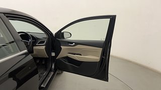 Used 2017 Hyundai Verna [2017-2020] 1.6 VTVT SX (O) Petrol Manual interior RIGHT FRONT DOOR OPEN VIEW