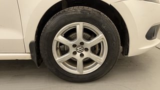 Used 2013 volkswagen Vento 1.6L Highline Diesel Diesel Manual tyres RIGHT FRONT TYRE RIM VIEW
