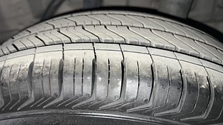 Used 2017 Honda Brio [2017-2018] S MT Petrol Manual tyres LEFT REAR TYRE TREAD VIEW