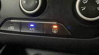 Used 2015 Hyundai Creta [2015-2018] 1.6 S Petrol Petrol Manual top_features Rear defogger