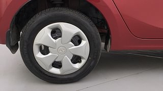 Used 2017 Tata Tigor [2017-2020] Revotron XT Petrol Manual tyres RIGHT REAR TYRE RIM VIEW