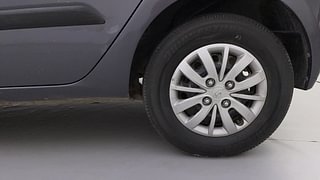 Used 2015 hyundai i10 Sportz 1.1 Petrol Petrol Manual tyres LEFT REAR TYRE RIM VIEW