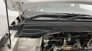 Used 2015 Hyundai Creta [2015-2018] 1.6 S Petrol Petrol Manual engine ENGINE RIGHT SIDE HINGE & APRON VIEW