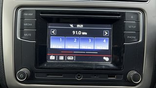 Used 2017 Volkswagen Ameo [2017-2020] Highline Plus 1.5L AT (D) Diesel Automatic top_features Integrated (in-dash) music system