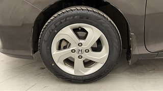 Used 2014 Honda City V Petrol Manual tyres LEFT FRONT TYRE RIM VIEW