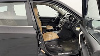 Used 2021 Mahindra XUV500 [2018-2021] W11 AT Diesel Automatic interior RIGHT SIDE FRONT DOOR CABIN VIEW