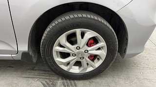 Used 2020 Honda Amaze [2018-2021] 1.2 V i-VTEC Petrol Manual tyres RIGHT FRONT TYRE RIM VIEW