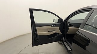Used 2017 Hyundai Verna [2017-2020] 1.6 VTVT SX (O) Petrol Manual interior LEFT FRONT DOOR OPEN VIEW