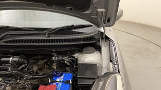 Used 2017 Maruti Suzuki Baleno [2015-2019] Alpha Petrol Petrol Manual engine ENGINE LEFT SIDE HINGE & APRON VIEW