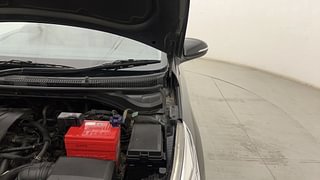 Used 2017 Hyundai Verna [2017-2020] 1.6 VTVT SX (O) Petrol Manual engine ENGINE LEFT SIDE HINGE & APRON VIEW