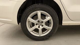 Used 2013 volkswagen Vento 1.6L Highline Diesel Diesel Manual tyres RIGHT REAR TYRE RIM VIEW