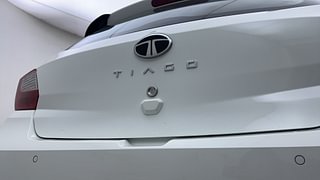 Used 2025 Tata Tiago Revotron XE Petrol Manual top_features Parking sensors