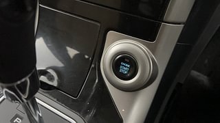 Used 2021 Mahindra XUV500 [2018-2021] W11 AT Diesel Automatic top_features Keyless start