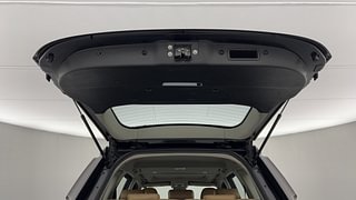 Used 2021 Mahindra XUV500 [2018-2021] W11 AT Diesel Automatic interior DICKY DOOR OPEN VIEW