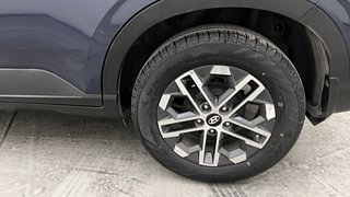 Used 2022 Hyundai Venue SX (O) 1.0 Turbo DCT Petrol Automatic tyres LEFT REAR TYRE RIM VIEW