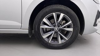 Used 2022 Skoda Slavia Style 1.0L TSI AT Petrol Automatic tyres RIGHT FRONT TYRE RIM VIEW