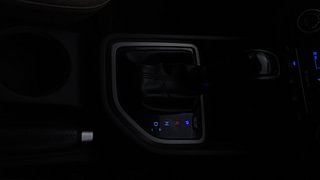 Used 2017 Hyundai Creta [2015-2018] 1.6 SX Plus Auto Petrol Petrol Automatic interior GEAR  KNOB VIEW