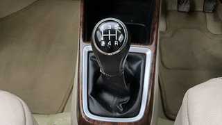 Used 2019 Maruti Suzuki Dzire [2017-2020] VXI Petrol Manual interior GEAR  KNOB VIEW