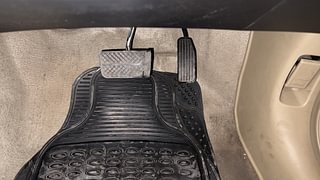 Used 2015 Honda Brio [2011-2016] VX AT Petrol Automatic interior PEDALS VIEW