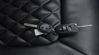 Used 2019 Tata Nexon [2017-2020] XZ Petrol Petrol Manual extra CAR KEY VIEW