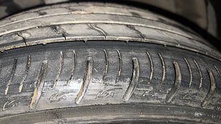 Used 2017 Hyundai Creta [2015-2018] 1.6 SX Plus Auto Petrol Petrol Automatic tyres LEFT FRONT TYRE TREAD VIEW