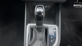 Used 2017 Hyundai Creta [2015-2018] 1.6 SX Plus Auto Petrol Petrol Automatic interior GEAR  KNOB VIEW