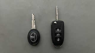 Used 2018 Tata Tiago [2016-2020] Revotron XZA AMT Petrol Automatic extra CAR KEY VIEW