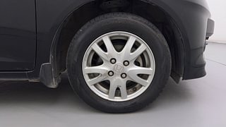 Used 2015 Honda Brio [2011-2016] VX AT Petrol Automatic tyres RIGHT FRONT TYRE RIM VIEW