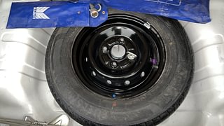 Used 2021 Maruti Suzuki Alto 800 [2019-2022] LXI Petrol Manual tyres SPARE TYRE VIEW