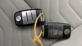 Used 2022 Kia Sonet HTX 1.0 DCT Petrol Automatic extra CAR KEY VIEW