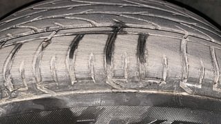 Used 2019 Ford EcoSport [2017-2021] Titanium 1.5L TDCi Diesel Manual tyres LEFT FRONT TYRE TREAD VIEW