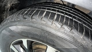 Used 2021 Mahindra XUV500 [2018-2021] W11 AT Diesel Automatic tyres RIGHT FRONT TYRE TREAD VIEW