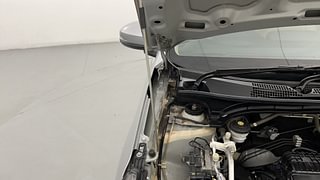 Used 2021 Honda Amaze [2018-2021] 1.2 VX i-VTEC Petrol Manual engine ENGINE RIGHT SIDE HINGE & APRON VIEW