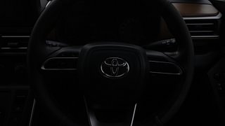 Used 2023 Toyota Innova Hycross GX 7 STR Petrol Automatic top_features Airbags