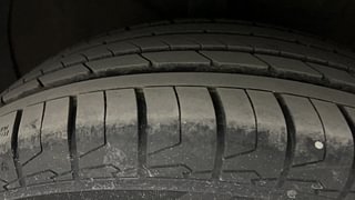 Used 2016 Hyundai Creta [2015-2018] 1.6 SX Plus Petrol Petrol Manual tyres RIGHT FRONT TYRE TREAD VIEW