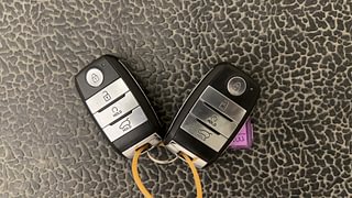 Used 2021 Kia Sonet HTX 1.0 iMT Petrol Manual extra CAR KEY VIEW