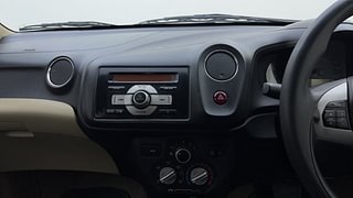 Used 2015 Honda Brio [2011-2016] VX AT Petrol Automatic interior MUSIC SYSTEM & AC CONTROL VIEW