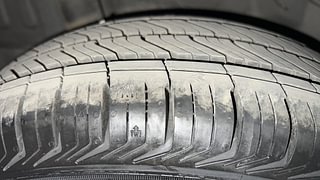 Used 2017 Honda Brio [2017-2018] S MT Petrol Manual tyres RIGHT REAR TYRE TREAD VIEW