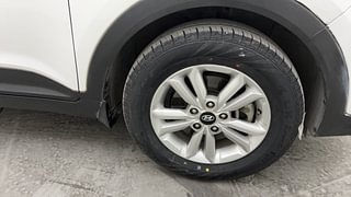 Used 2016 Hyundai Creta [2015-2018] 1.6 SX Plus Petrol Petrol Manual tyres RIGHT FRONT TYRE RIM VIEW