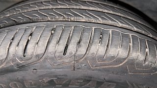 Used 2015 Honda Brio [2011-2016] VX AT Petrol Automatic tyres RIGHT REAR TYRE TREAD VIEW