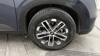 Used 2022 Hyundai Venue SX (O) 1.0 Turbo DCT Petrol Automatic tyres RIGHT FRONT TYRE RIM VIEW